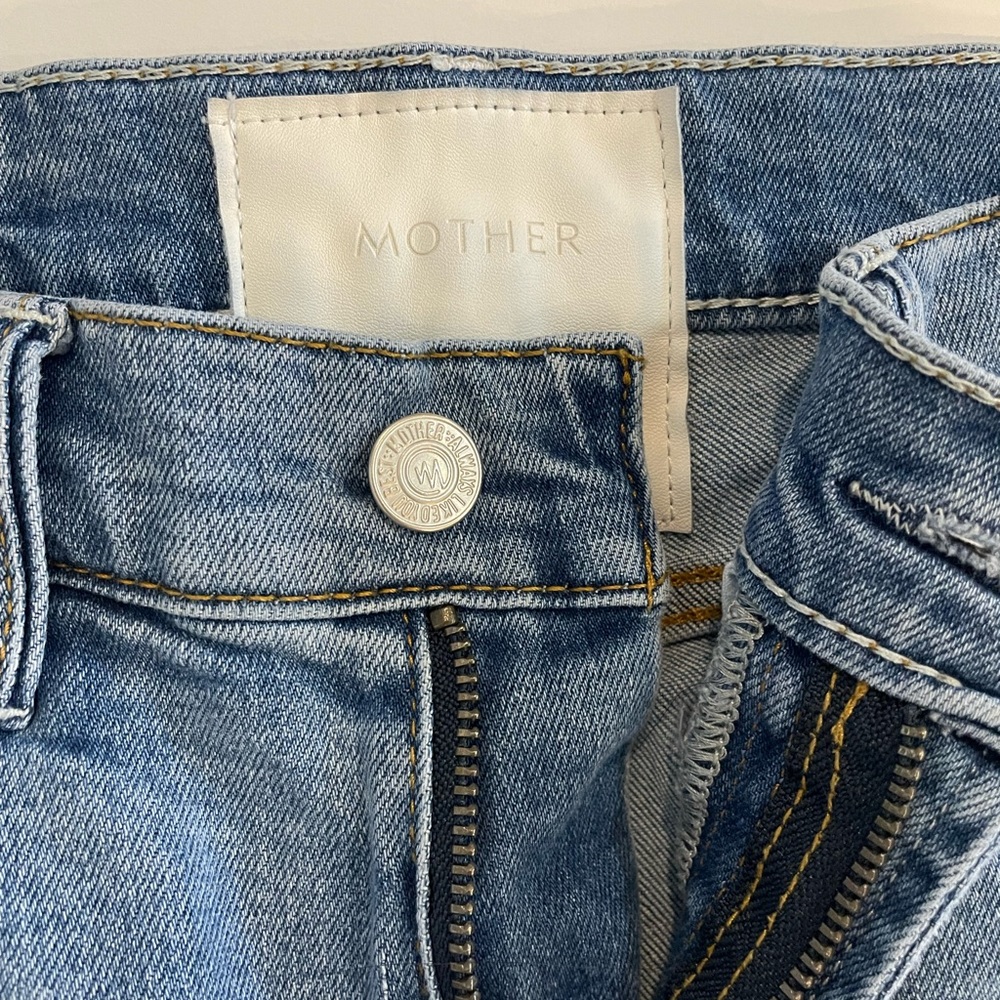 Mother jeans. Insider crop step fray. Size 27